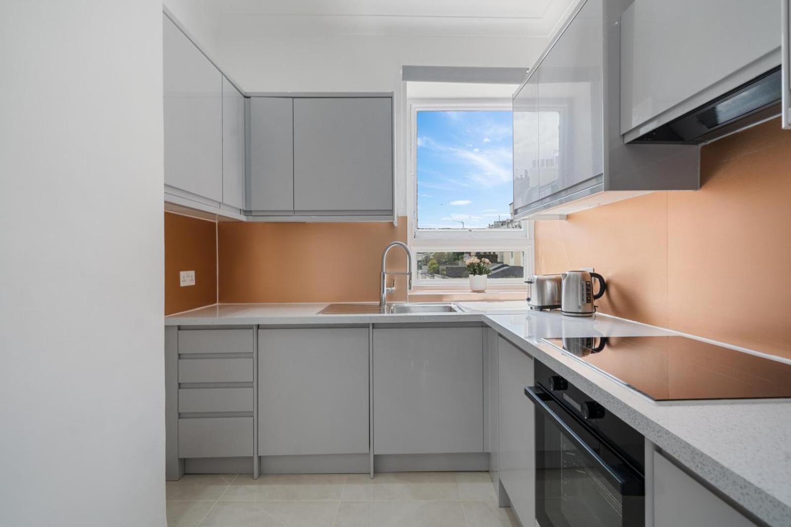 Eee Apartment ลอนดอน ภายนอก รูปภาพ