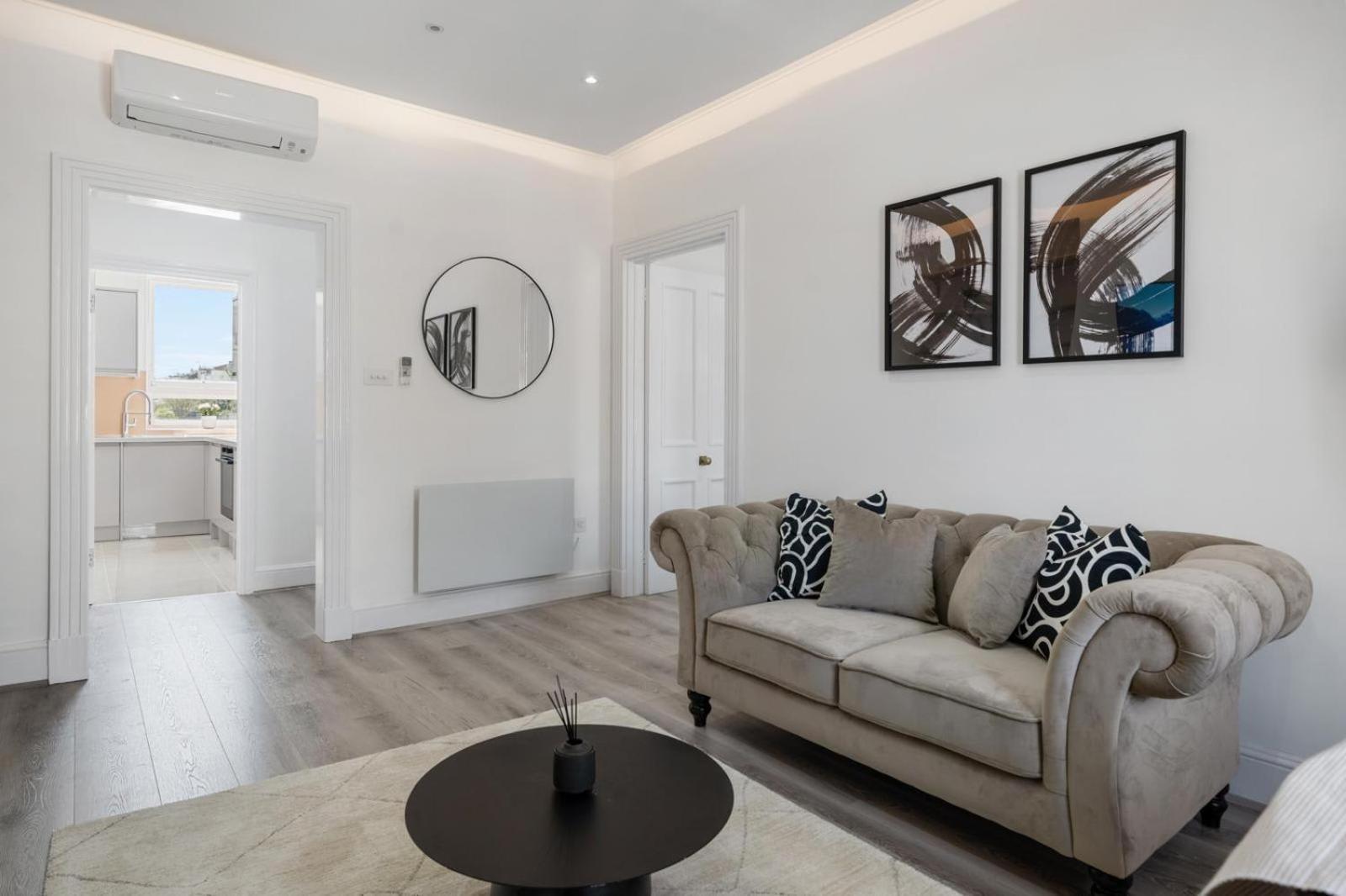 Eee Apartment ลอนดอน ภายนอก รูปภาพ