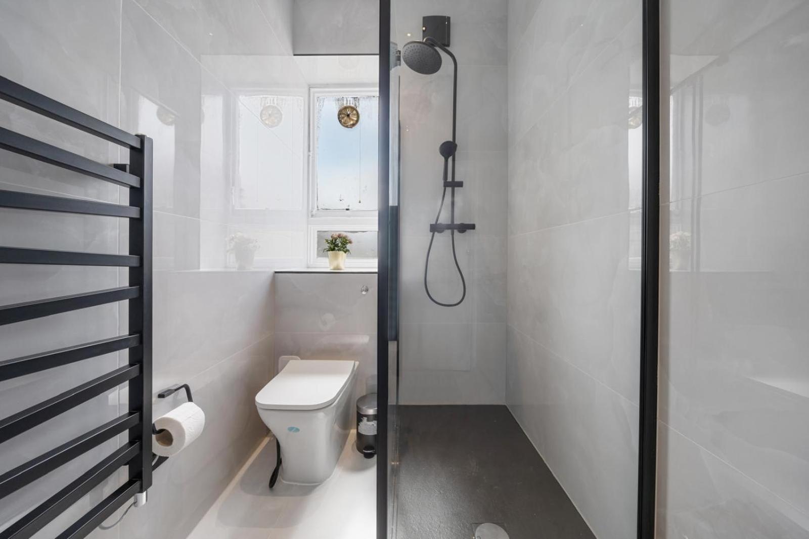 Eee Apartment ลอนดอน ภายนอก รูปภาพ